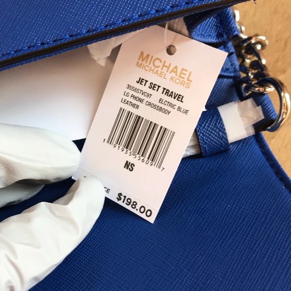 Authentic Michael Kors wallet on chain crossbody - Picture 7 of 8